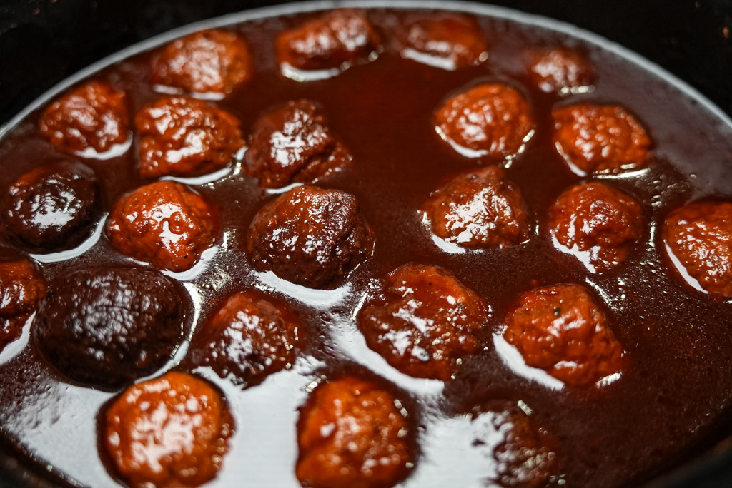 Crockpot Meatballs With Grape Jelly